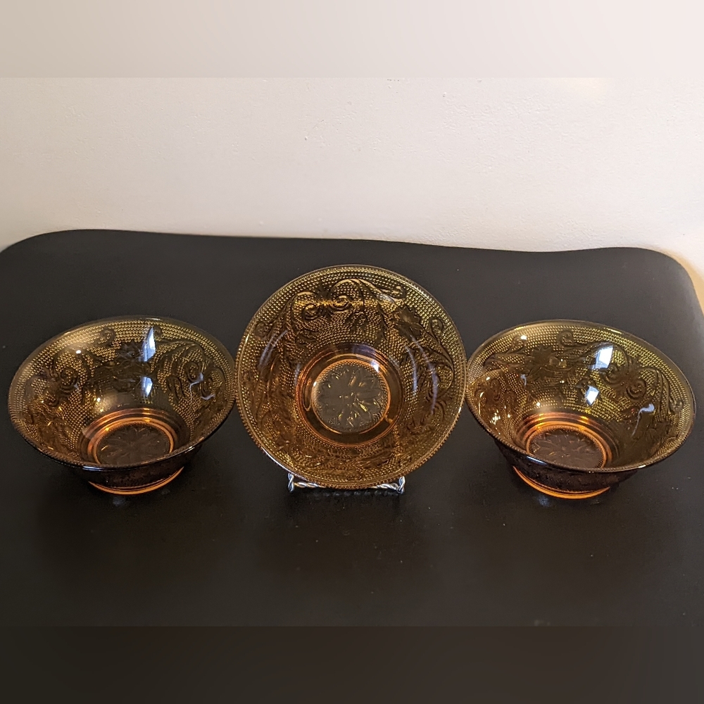 Tiara Sandwich Amber Glass Dessert Salad Ice Cream Bowls Set of 3!!!